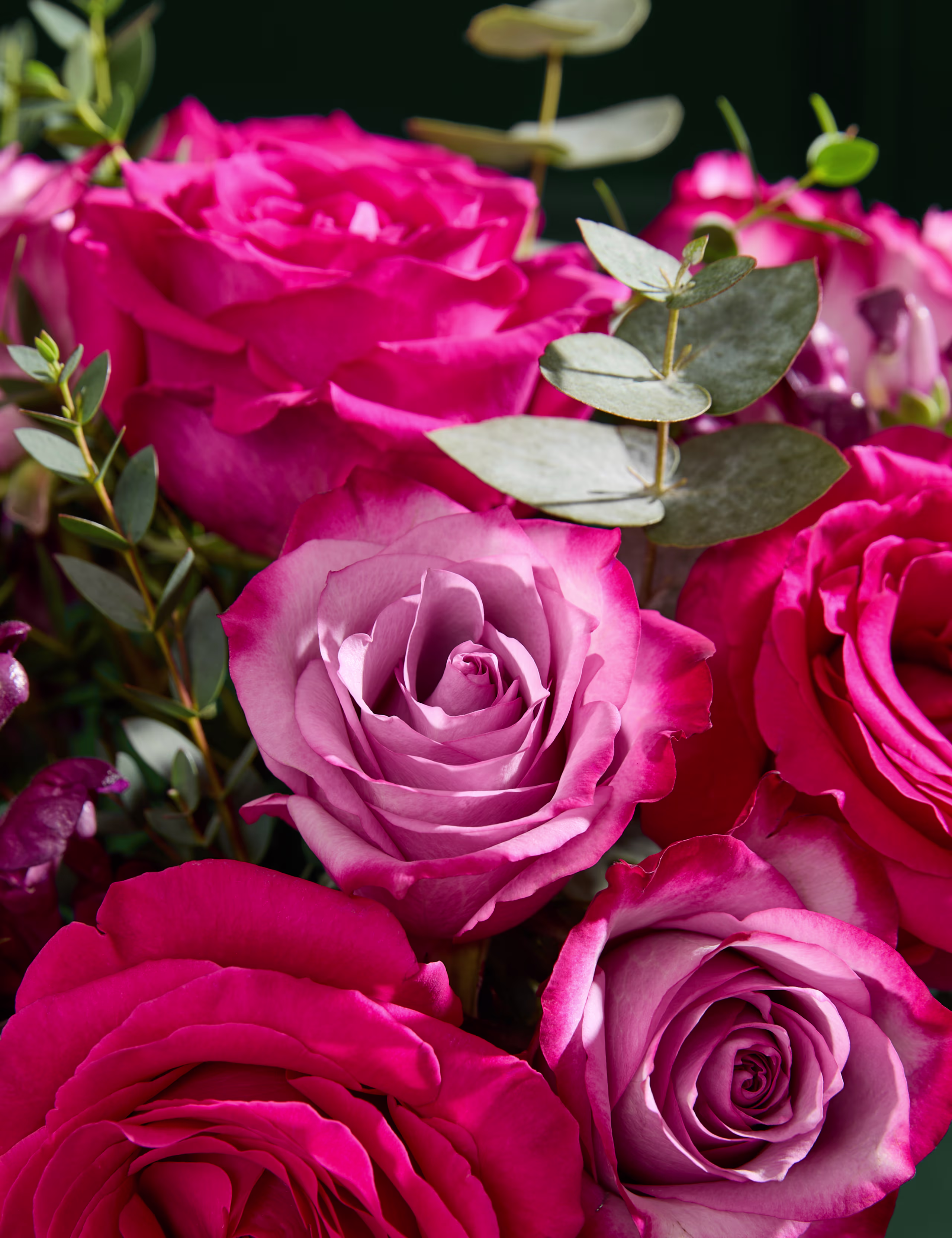 Anneler Günü Parlak Gül & Antirrhinum Buketi